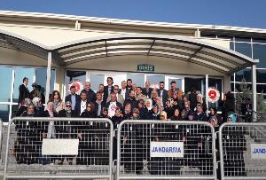 DARBECİLERİN KARŞISINDA MİLLETİMİZİN YANINDAYIZ