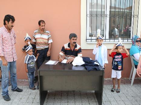 Çocuklar şölene hazırlanıyor